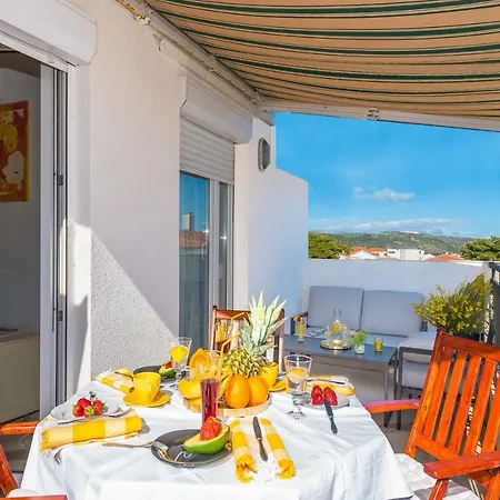 Seaview With Heated Pool- Luxury Oasis